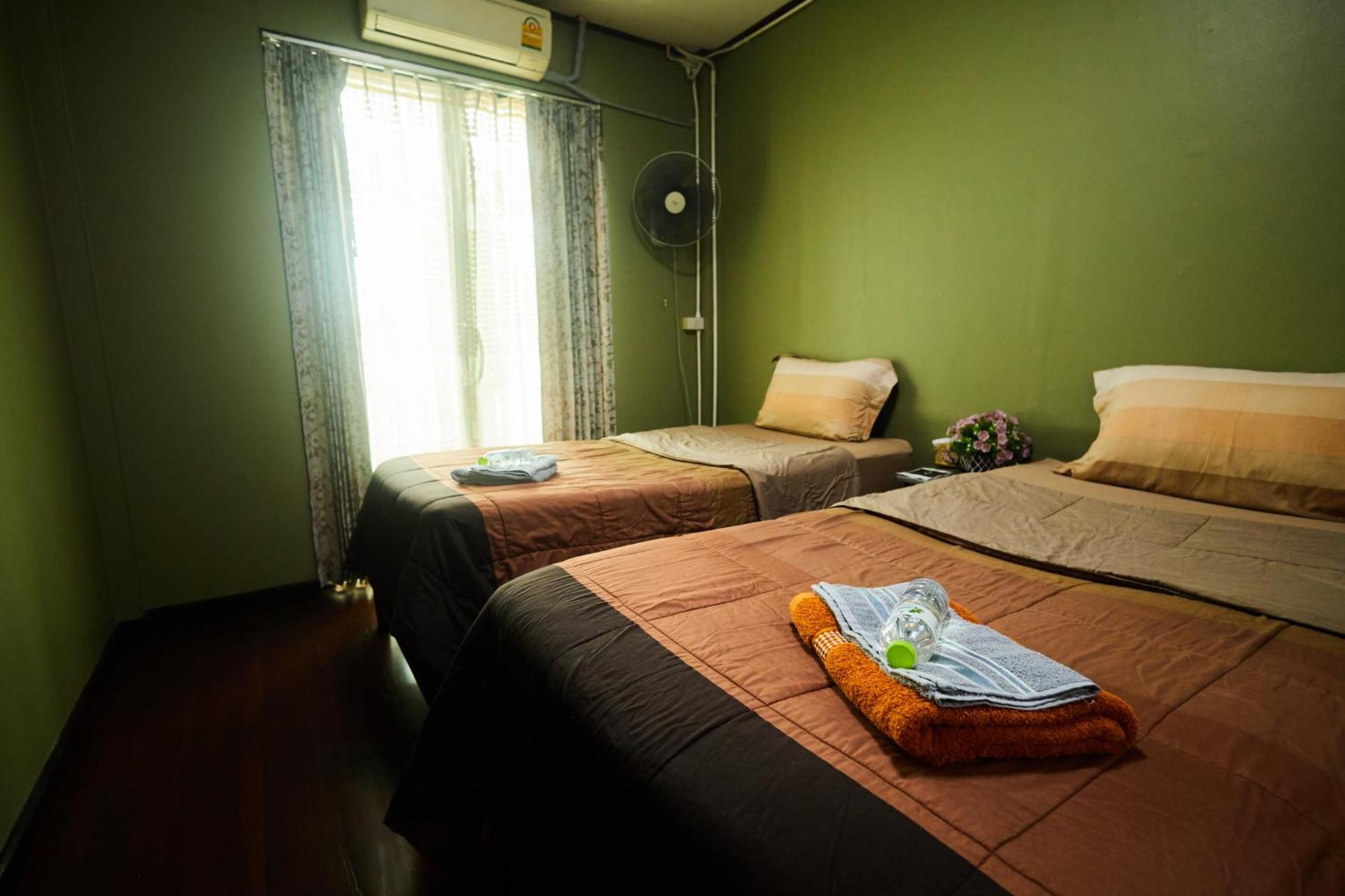 Chommuang Guest House Phra Nakhon Si Ayutthaya Cameră foto