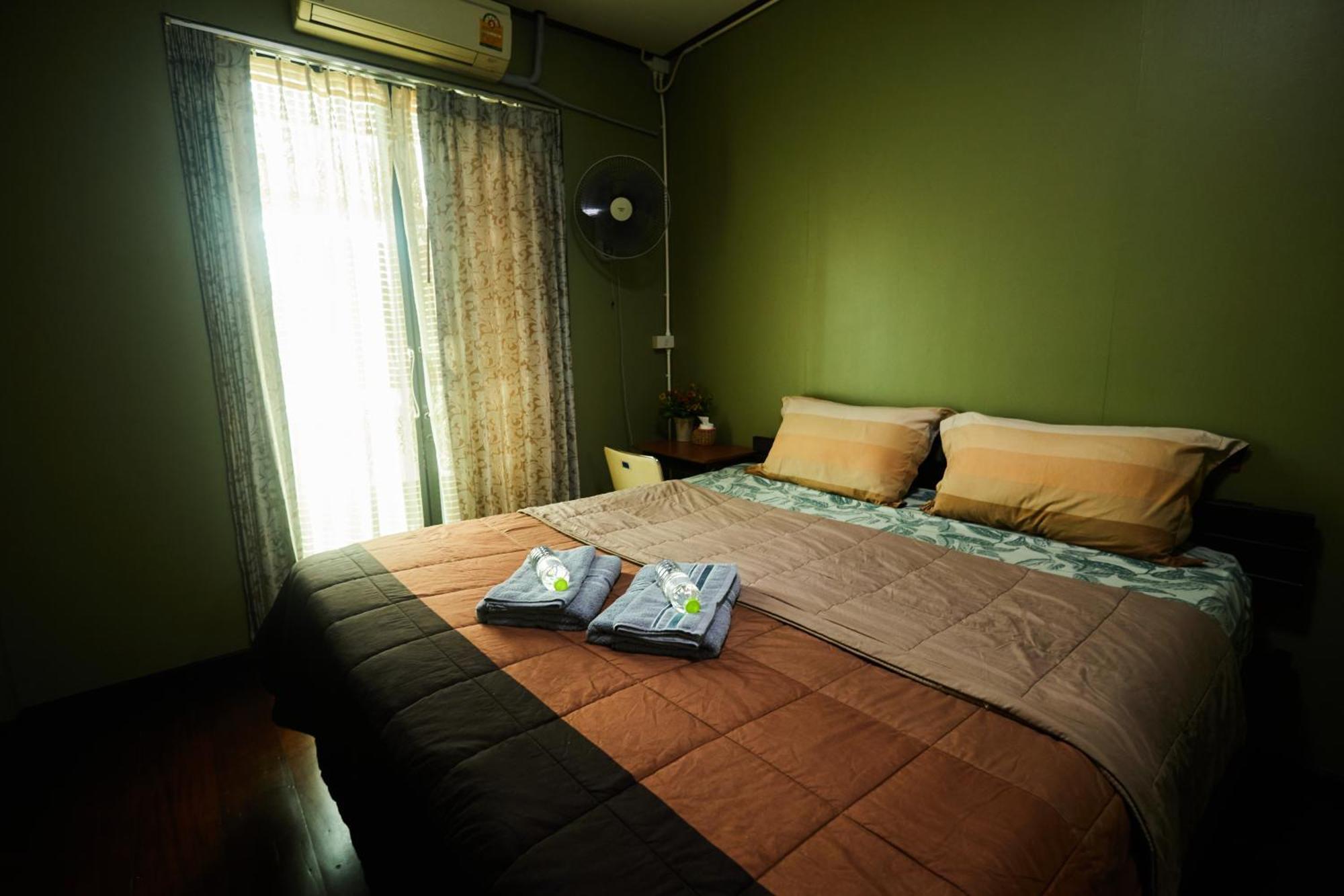 Chommuang Guest House Phra Nakhon Si Ayutthaya Cameră foto